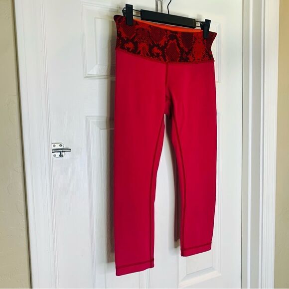 Lululemon Women's Wunder Under Iii Crop Pants Leggings Size 6 Snake Skin Waist - Picture 2 of 8